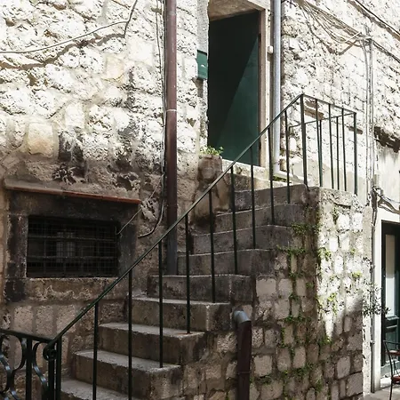 Ikana - Duplex Two Bedroom Apartment *